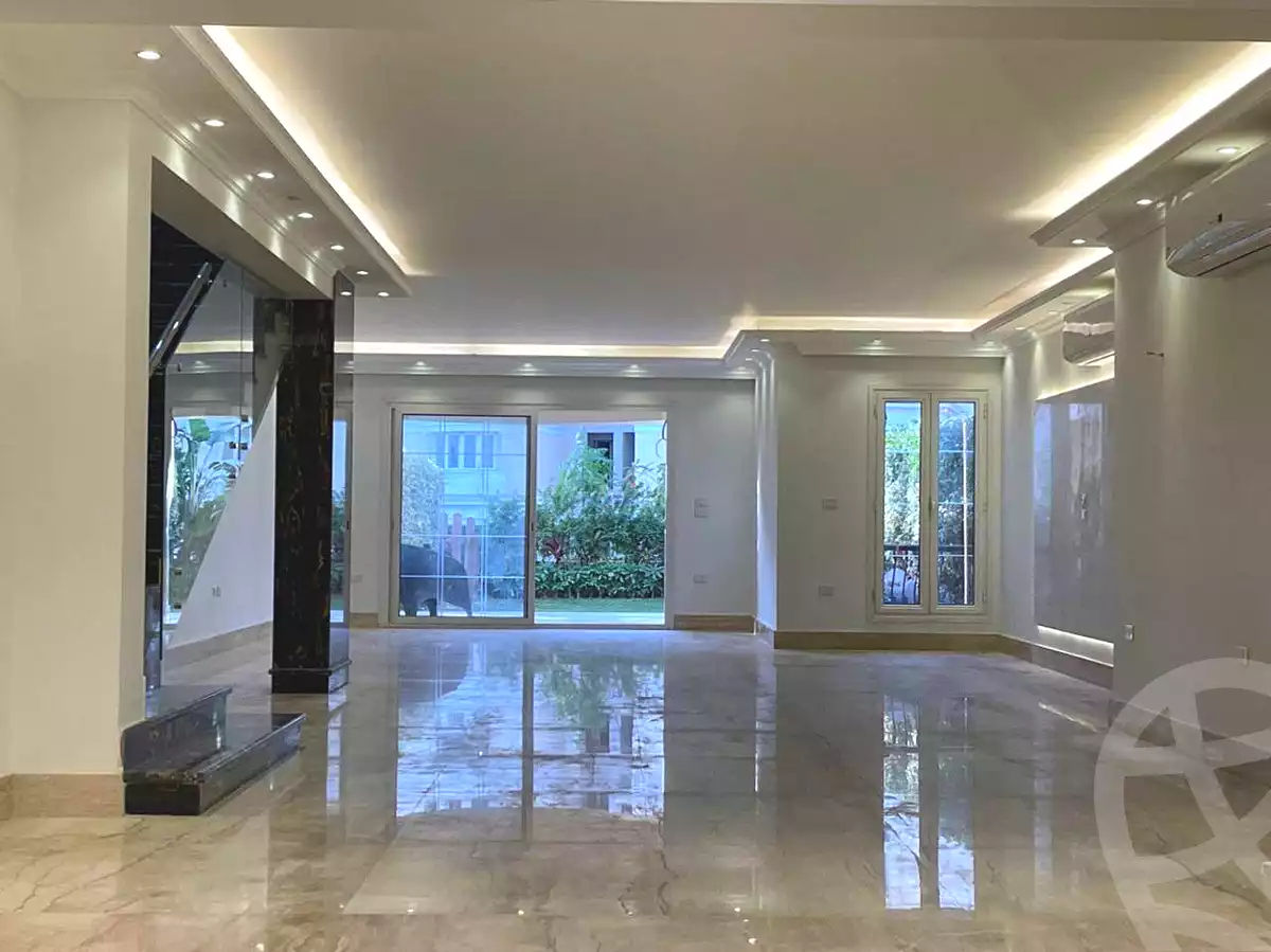 https://aqarmap.com.eg/en/listing/6899087-for-sale-cairo-new-cairo-compounds-mountain-view-hyde-park