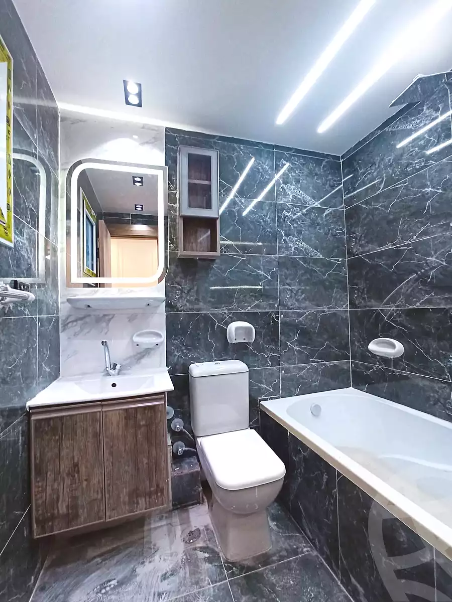 https://aqarmap.com.eg/ar/listing/6899114-for-sale-alexandria-al-agamy-el-hanouvel