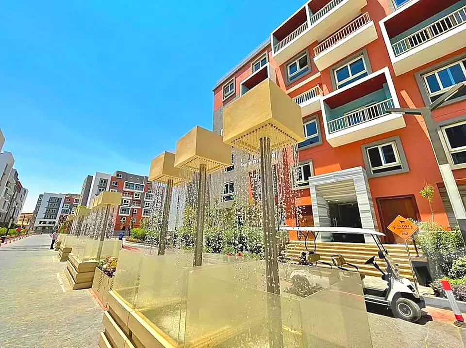 https://aqarmap.com.eg/ar/listing/6899751-for-sale-cairo-new-cairo-compounds-mwrd-fq-llttwyr