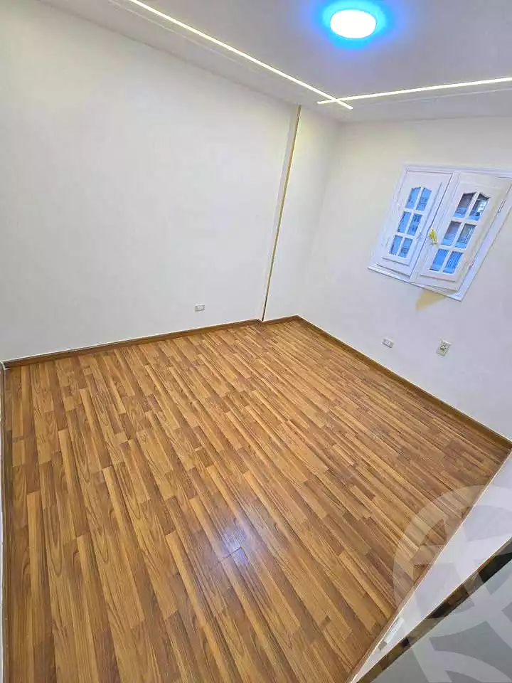 https://aqarmap.com.eg/ar/listing/6900654-for-sale-alexandria-sydy-bshr-sydy-bshr-bhry-shr-mhmwd-l-yswy
