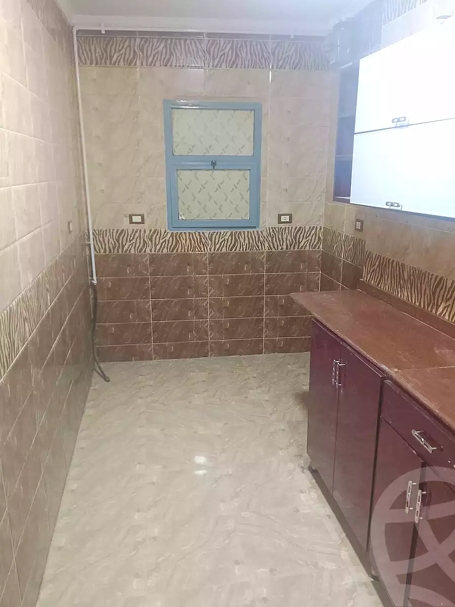 https://aqarmap.com.eg/ar/listing/6900763-for-sale-alexandria-el-asafra-salman-el-farsi-st