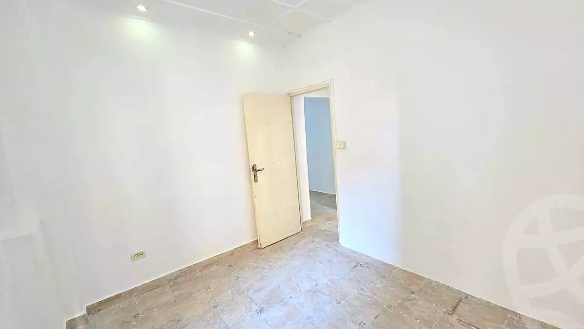 https://aqarmap.com.eg/ar/listing/6900816-for-sale-cairo-ain-shams-jsr-lswys-tqsym-mr-bn-lkhtb
