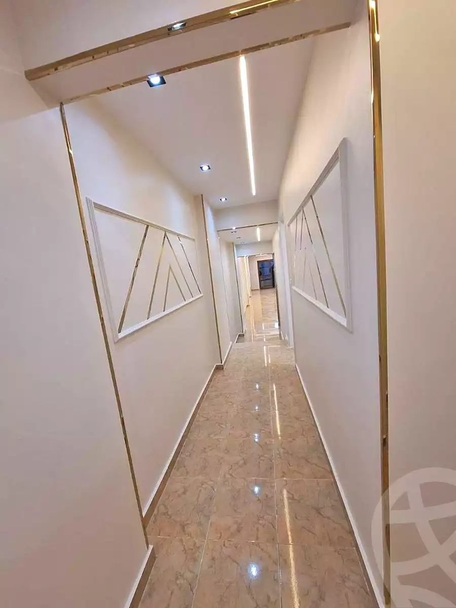 https://aqarmap.com.eg/ar/listing/6900871-for-sale-alexandria-sydy-bshr-sydy-bshr-bhry-shr-mhmwd-l-yswy