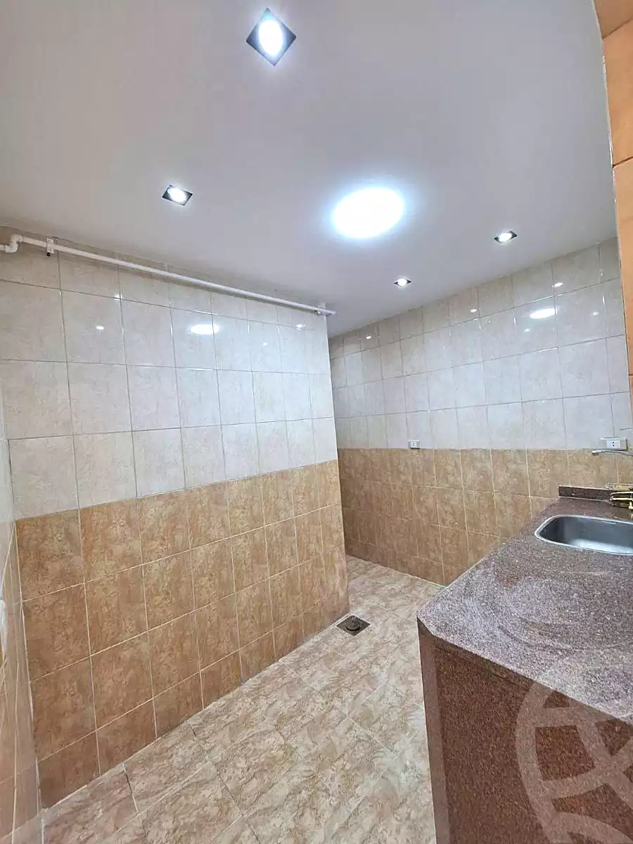 https://aqarmap.com.eg/ar/listing/6900871-for-sale-alexandria-sydy-bshr-sydy-bshr-bhry-shr-mhmwd-l-yswy