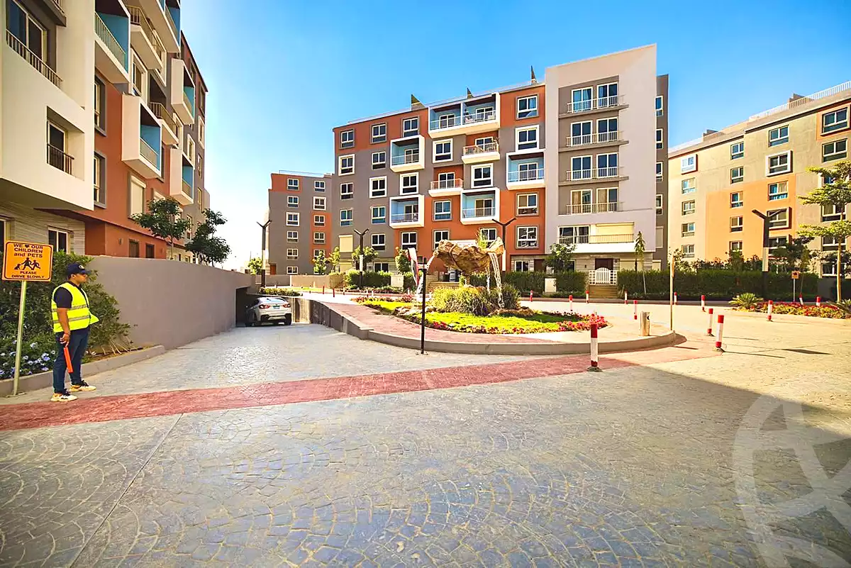 https://aqarmap.com.eg/ar/listing/6901396-for-sale-cairo-new-cairo-compounds-mwrd-fq-llttwyr