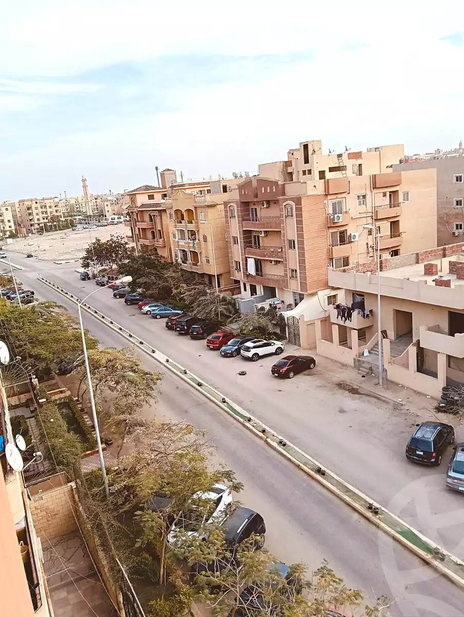 https://aqarmap.com.eg/en/listing/6901445-for-sale-cairo-el-sheikh-zayed-city-el-hay-elsabeaa-lbstn