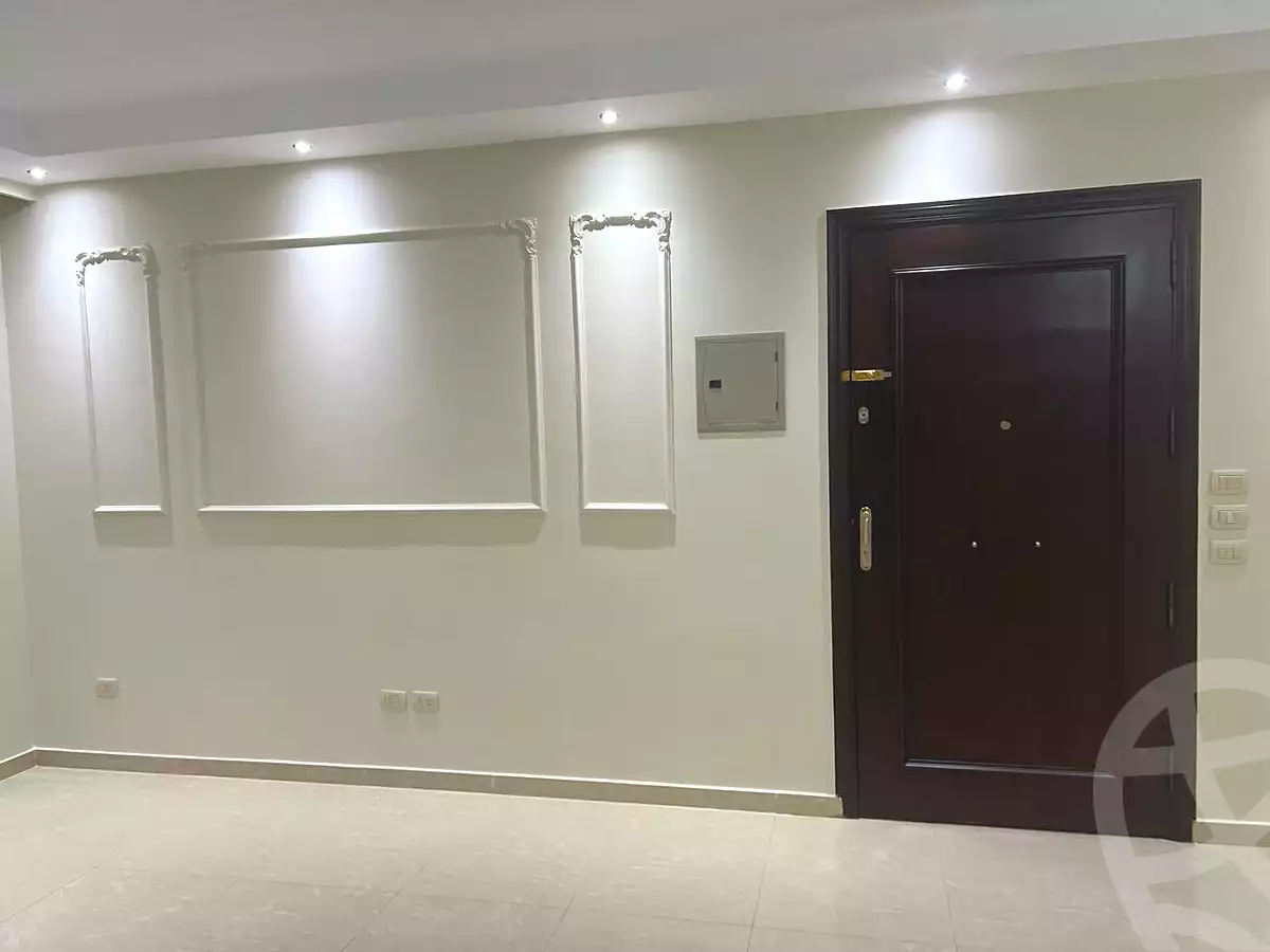 https://aqarmap.com.eg/ar/listing/6901611-for-rent-cairo-6th-of-october-el-hay-el-motamyz-el-motamayez-neighborhood-abd-el-moneim-riad-st