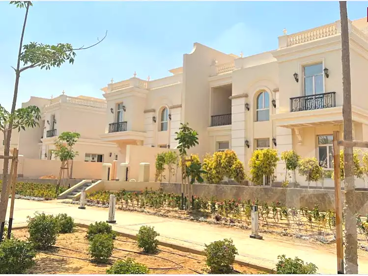 https://aqarmap.com.eg/ar/listing/6902005-for-sale-cairo-new-administrative-capital-r5-granville-compound-founders