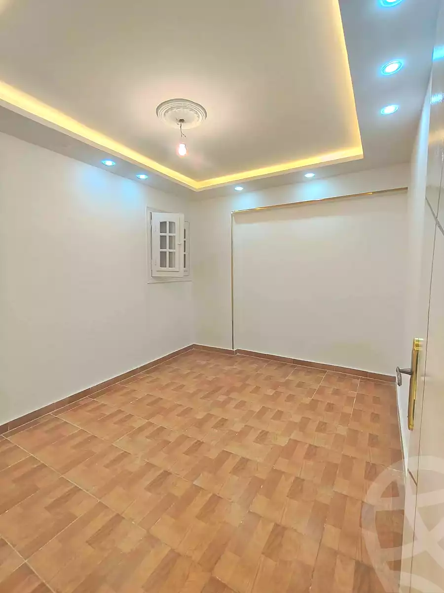 https://aqarmap.com.eg/ar/listing/6902353-for-sale-alexandria-sydy-bshr-sydy-bshr-bhry-shr-mhmwd-l-yswy