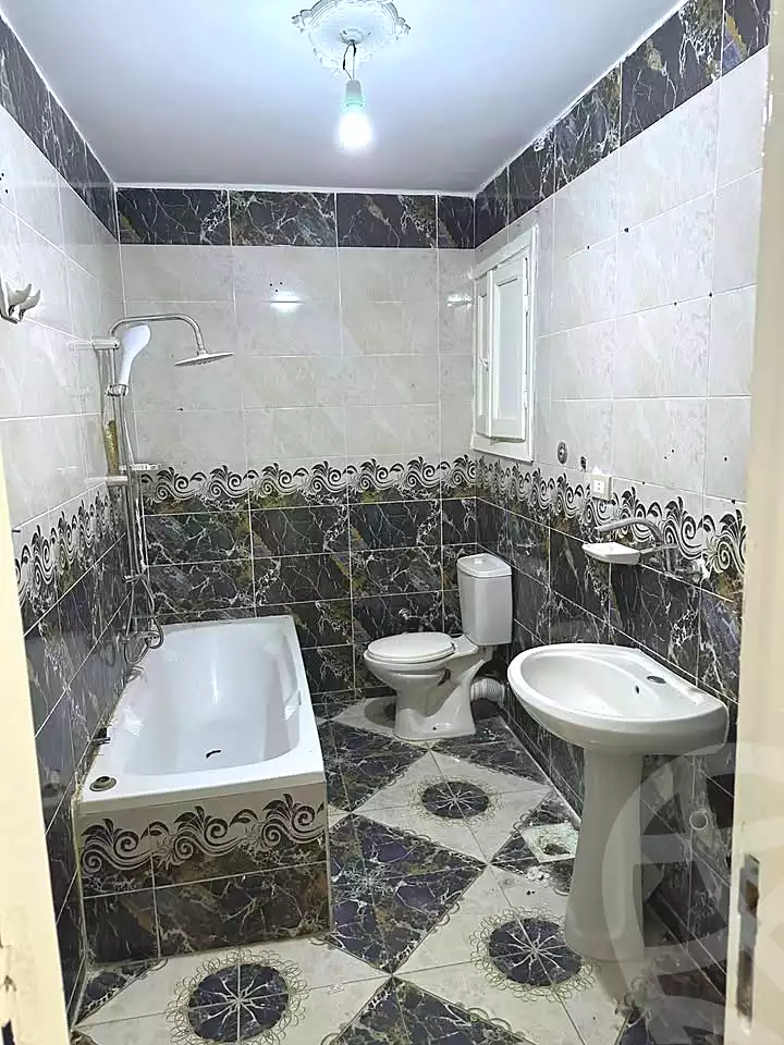 https://aqarmap.com.eg/ar/listing/6902472-for-sale-alexandria-al-agamy-el-hanouvel-radwan-st