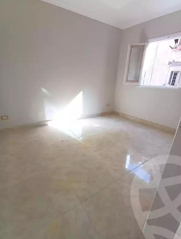 https://aqarmap.com.eg/ar/listing/6903694-for-sale-alexandria-sydy-bshr-sydy-bshr-bhry-gamal-abd-el-nasir-st