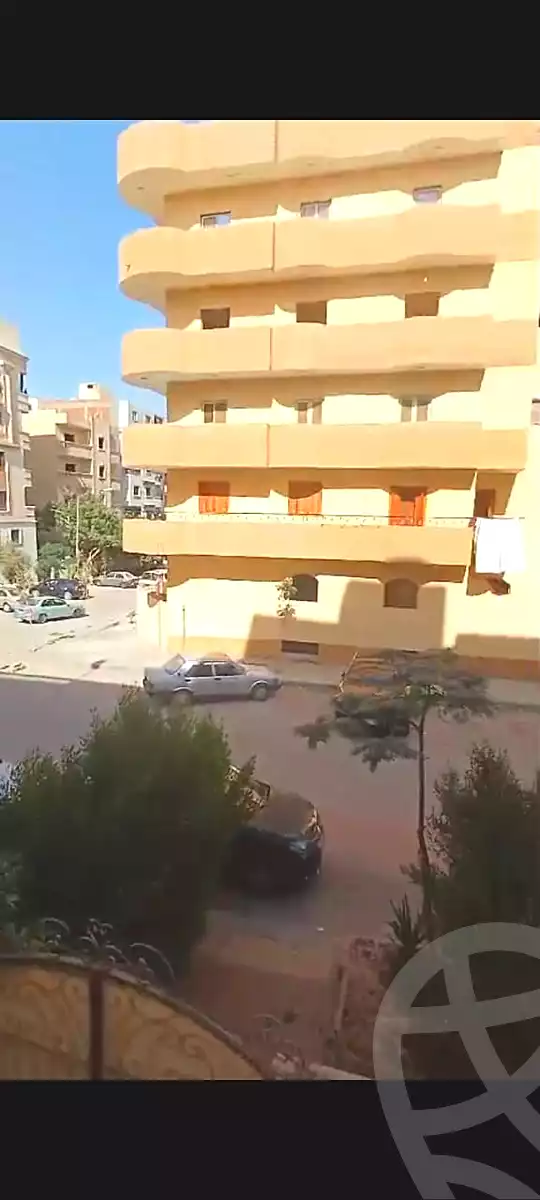 https://aqarmap.com.eg/ar/listing/6904464-for-sale-cairo-6th-of-october-el-ahyaa-neighborhood-4th-neighborhood-5