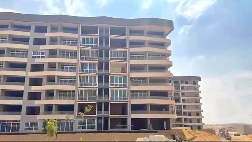 https://aqarmap.com.eg/en/listing/6904471-for-sale-cairo-new-administrative-capital-r7-midtown-condo