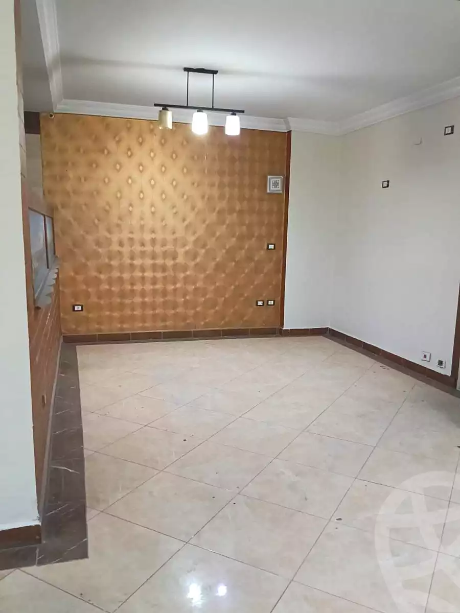 https://aqarmap.com.eg/ar/listing/6904583-for-rent-cairo-ain-shams-jsr-lswys
