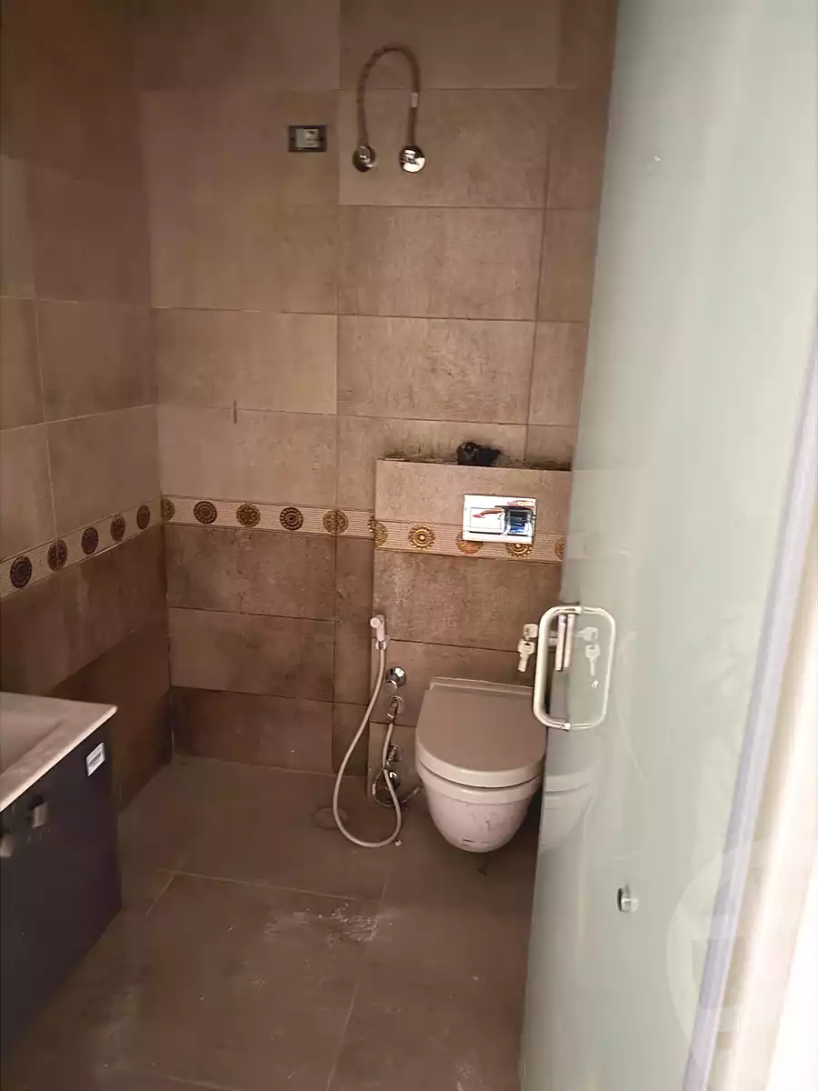https://aqarmap.com.eg/ar/listing/6904777-for-rent-cairo-new-cairo-compounds-lakeview-residence