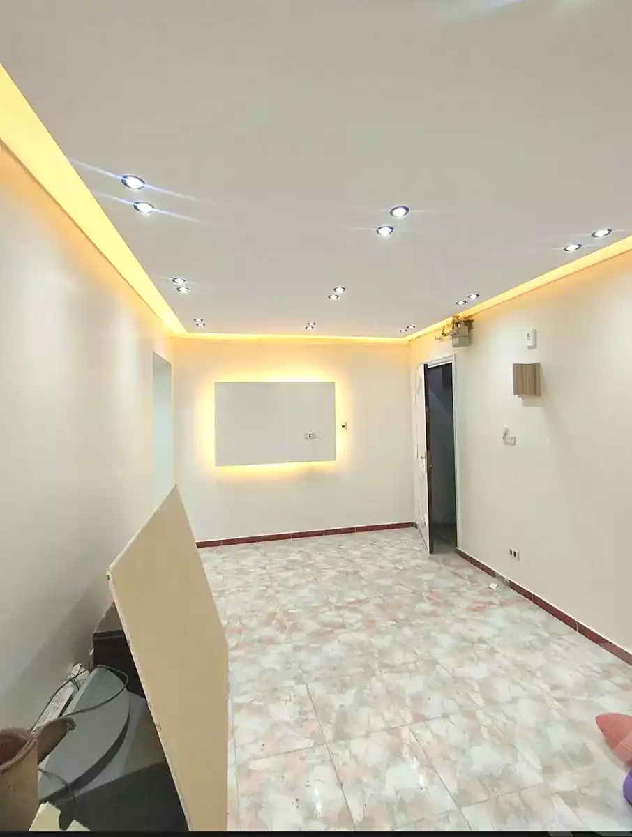 https://aqarmap.com.eg/ar/listing/6904804-for-sale-alexandria-miami-mahmoud-el-isawy-st