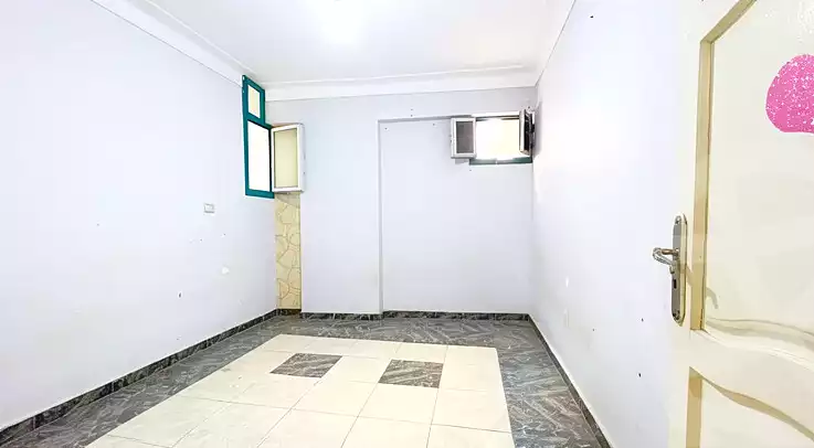 https://aqarmap.com.eg/ar/listing/6904916-for-sale-alexandria-sydy-bshr-sydy-bshr-bhry-gamal-abd-el-nasir-st