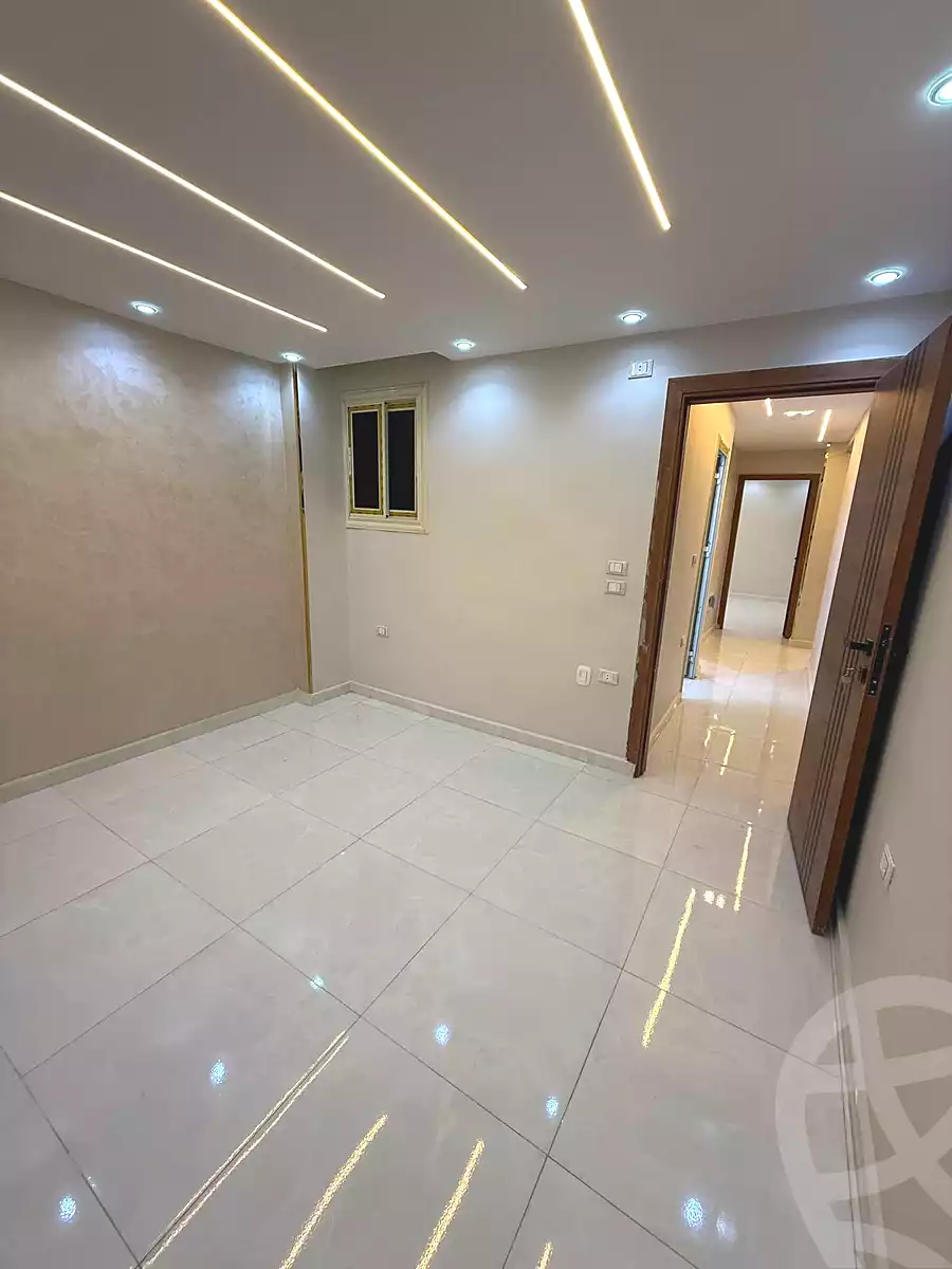 https://aqarmap.com.eg/ar/listing/6905856-for-sale-cairo-el-haram-el-lebeny-soltan-khattab-st