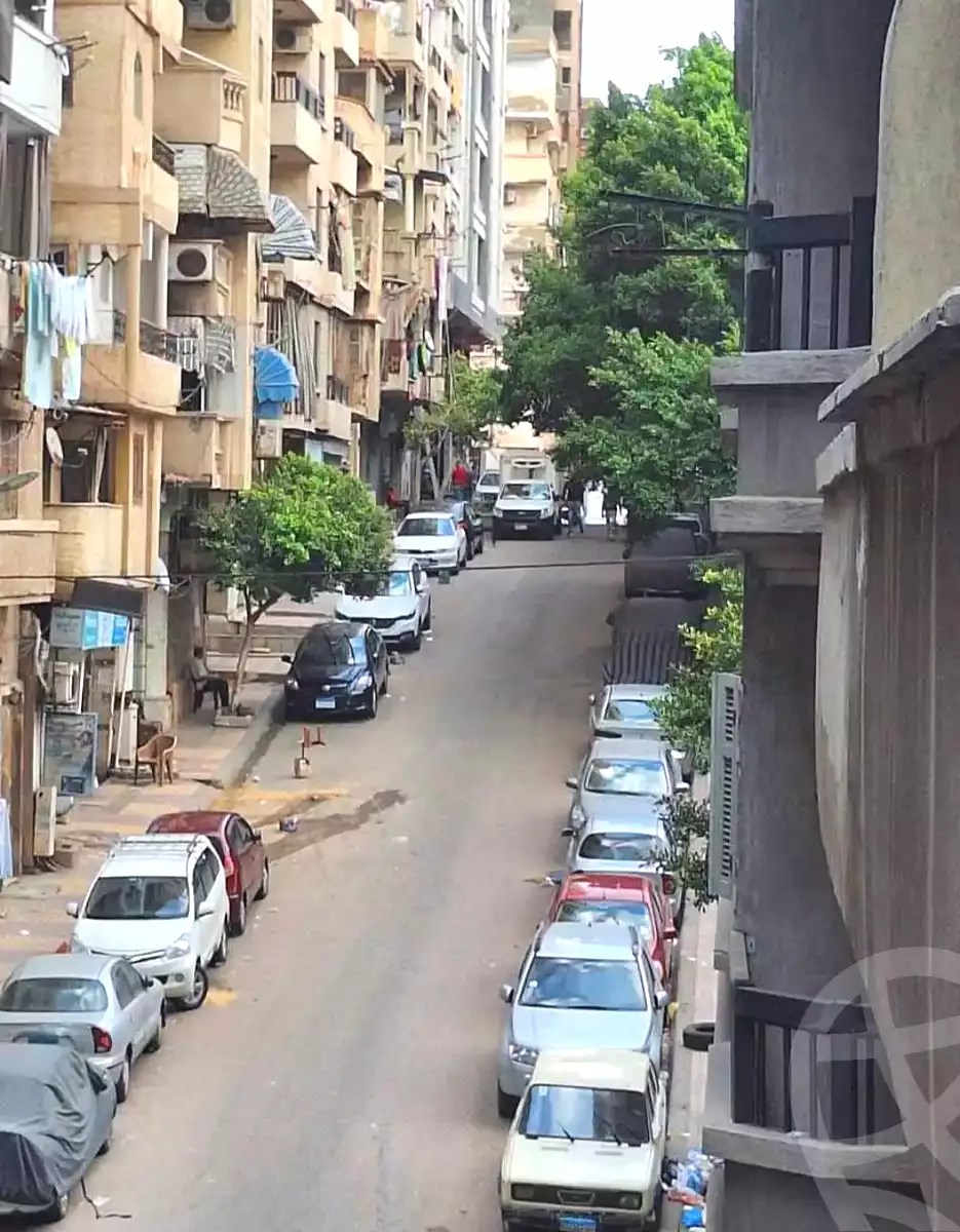 https://aqarmap.com.eg/en/listing/6905901-for-sale-alexandria-sydy-bshr-sydy-bshr-bhry-gamal-abd-el-nasir-st