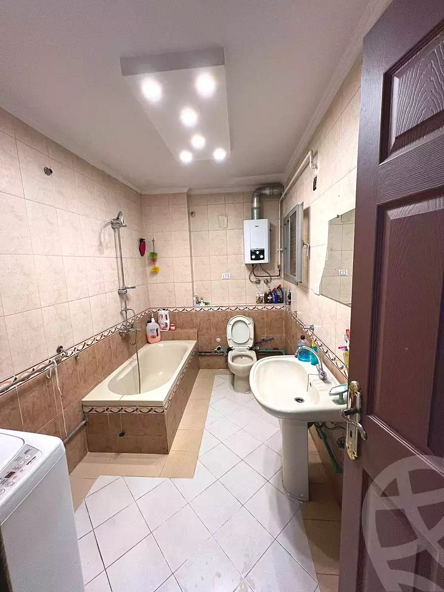 https://aqarmap.com.eg/ar/listing/6906088-for-sale-cairo-helwan-sherif-st