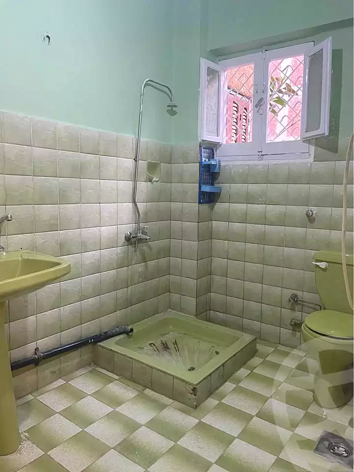 https://aqarmap.com.eg/ar/listing/6906116-for-sale-alexandria-al-agamy-el-hanouvel-el-kholafaa-el-rashdeen-st
