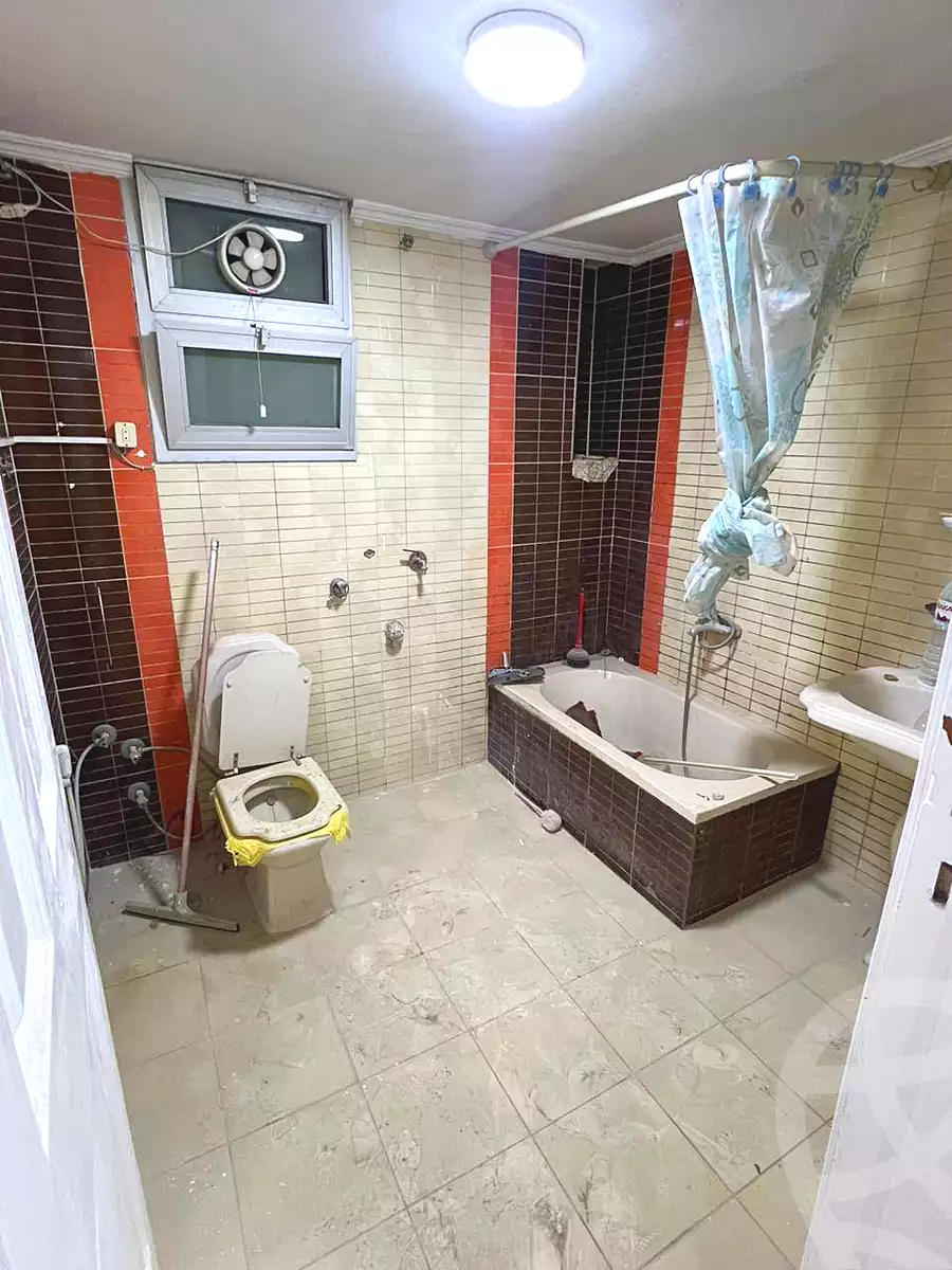 https://aqarmap.com.eg/en/listing/6906833-for-sale-alexandria-al-agamy-lbytsh-el-hanafeya-st