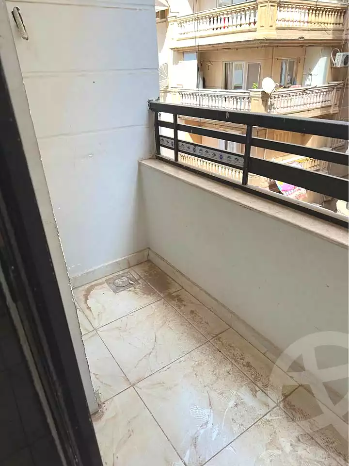https://aqarmap.com.eg/ar/listing/6906866-for-sale-alexandria-moharram-bey-saleh-al-hedini-st