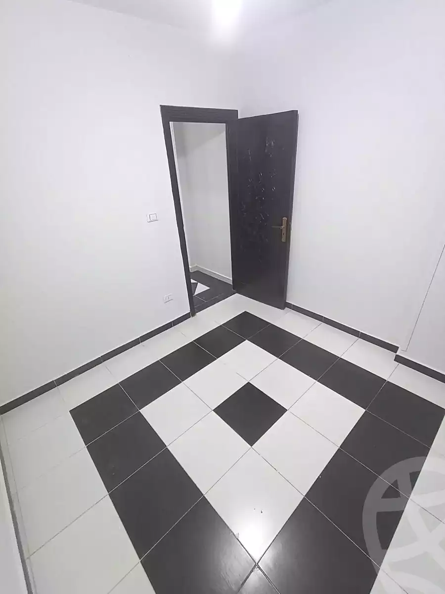 https://aqarmap.com.eg/en/listing/6908331-for-sale-alexandria-al-agamy-lbytsh-ain-shams-st
