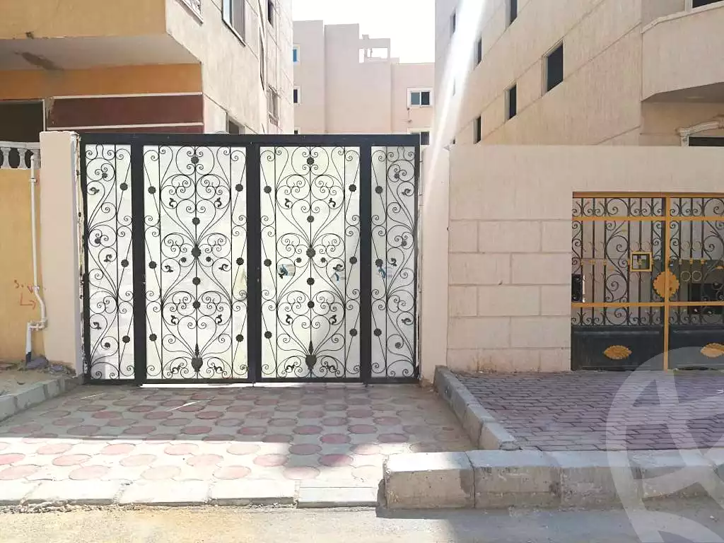 https://aqarmap.com.eg/ar/listing/6908448-for-sale-cairo-el-sheikh-zayed-city-el-hay-elsades-ashaer