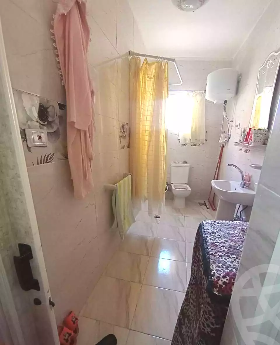 https://aqarmap.com.eg/ar/listing/6908849-for-sale-alexandria-al-agamy-lbytsh-shahr-al-assal-st