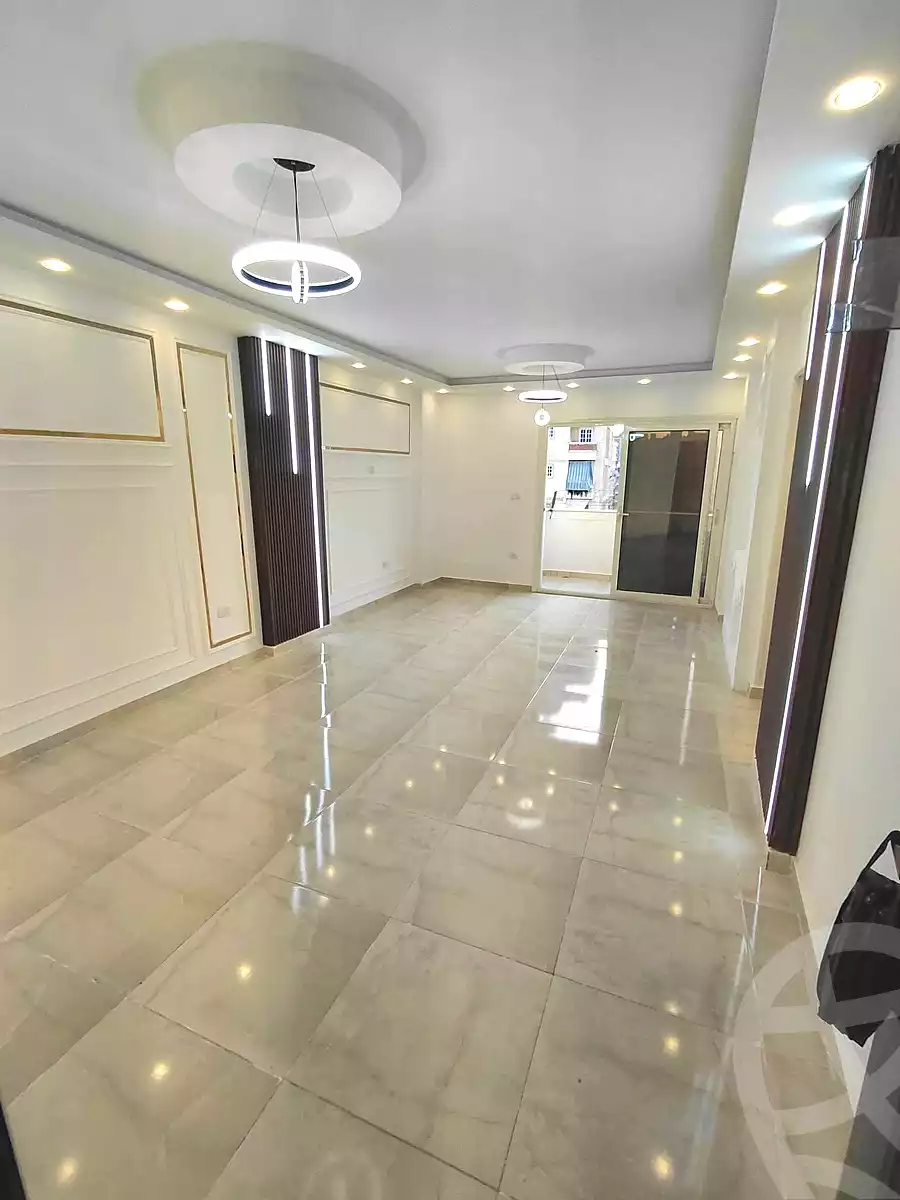 https://aqarmap.com.eg/ar/listing/6908884-for-sale-alexandria-miami-shr-jml-bd-lnsr