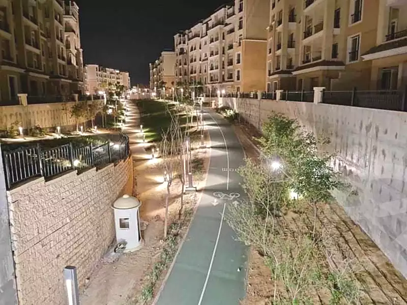 https://aqarmap.com.eg/en/listing/6908992-for-sale-cairo-new-cairo-compounds-vx-golden-square-mall-mercon