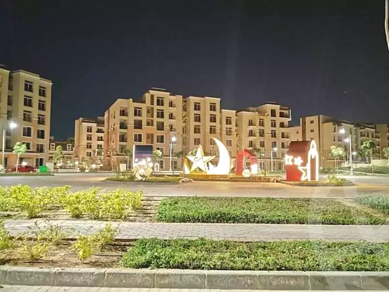 https://aqarmap.com.eg/en/listing/6908992-for-sale-cairo-new-cairo-compounds-vx-golden-square-mall-mercon