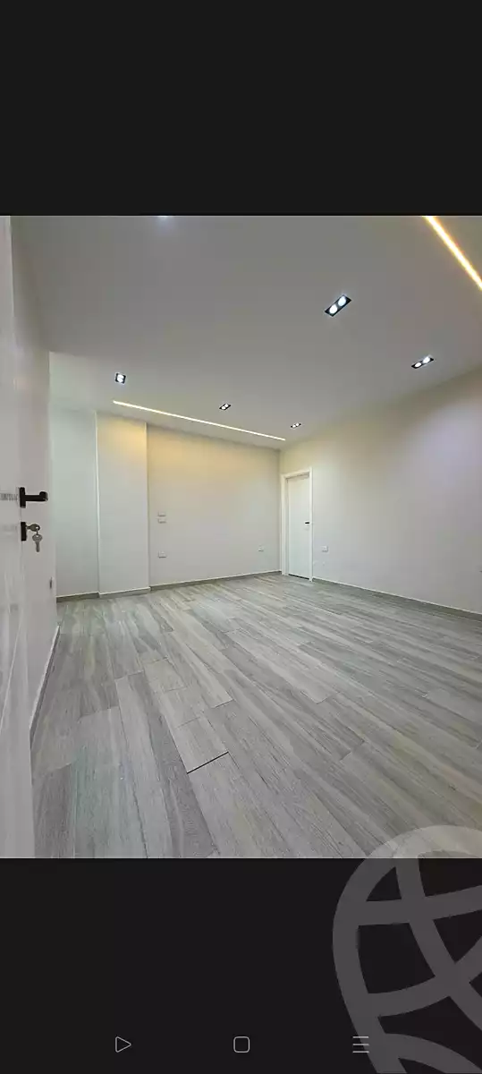 https://aqarmap.com.eg/en/listing/6909579-for-sale-cairo-6th-of-october-el-ahyaa-neighborhood-2nd-divided-from-al-kafrawei-st