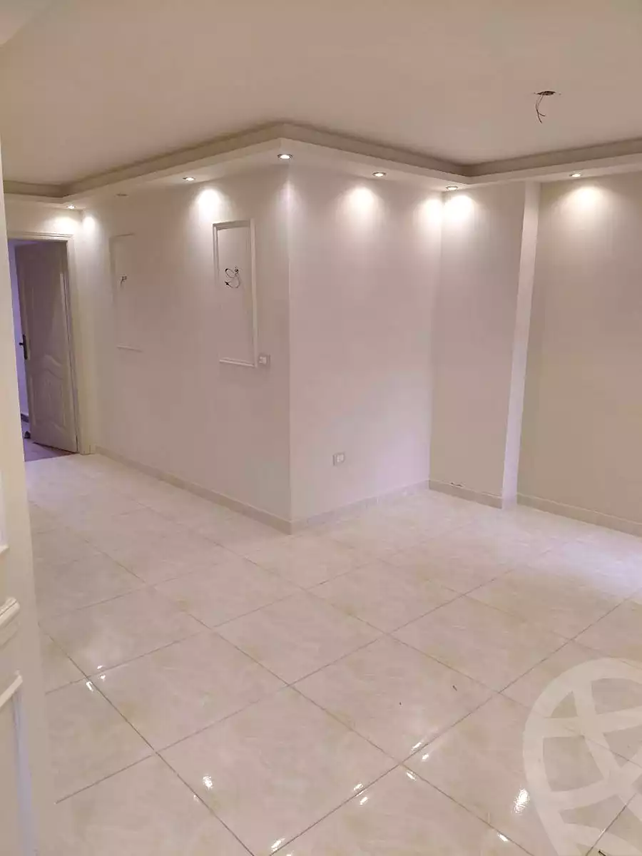 https://aqarmap.com.eg/ar/listing/6910080-for-rent-alexandria-moharram-bey