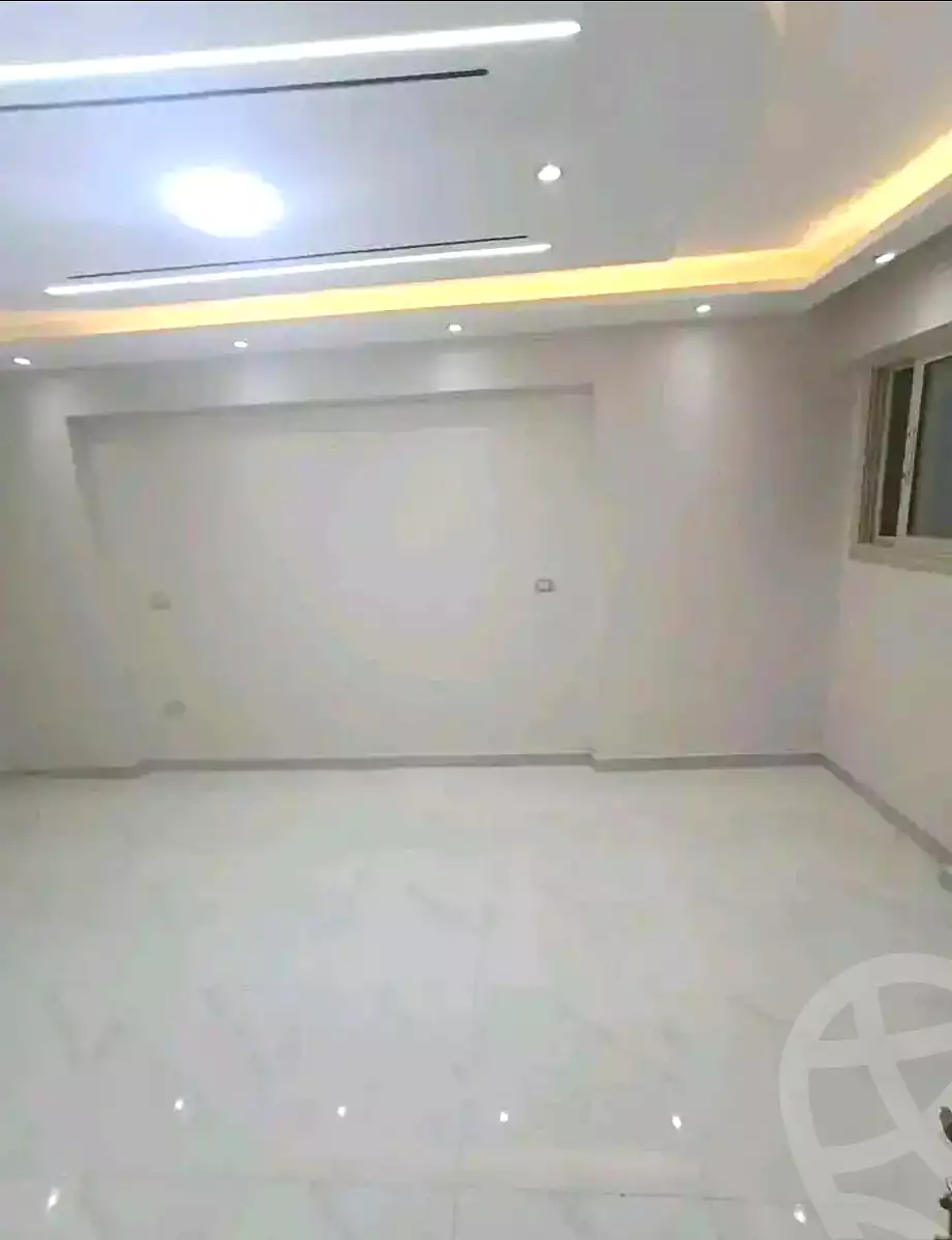 https://aqarmap.com.eg/ar/listing/6911051-for-sale-alexandria-sydy-bshr-sydy-bshr-bhry-street-16