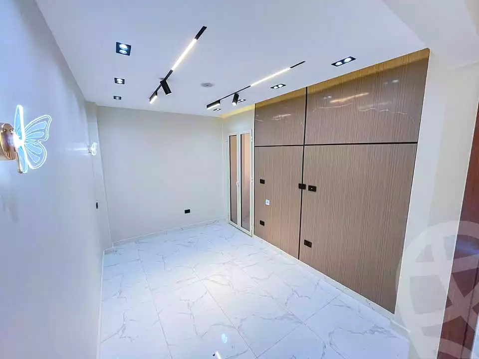 https://aqarmap.com.eg/en/listing/6911479-for-sale-alexandria-camp-cesar