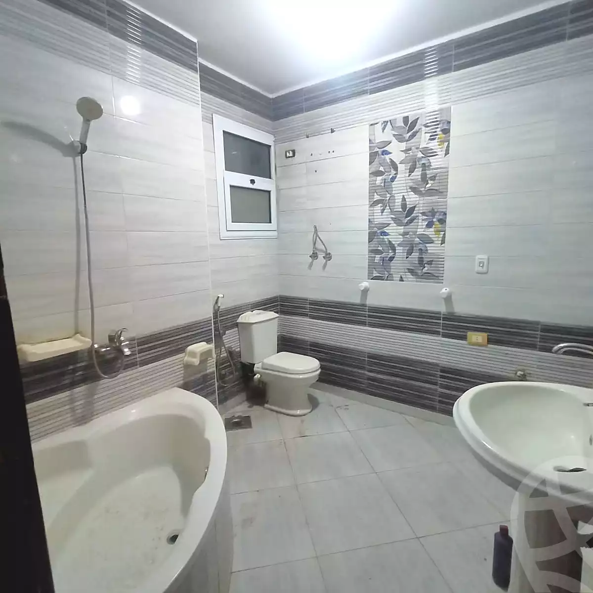 https://aqarmap.com.eg/ar/listing/6911987-for-rent-cairo-ain-shams-ain-shams-el-sharkia-el-fairouz-st