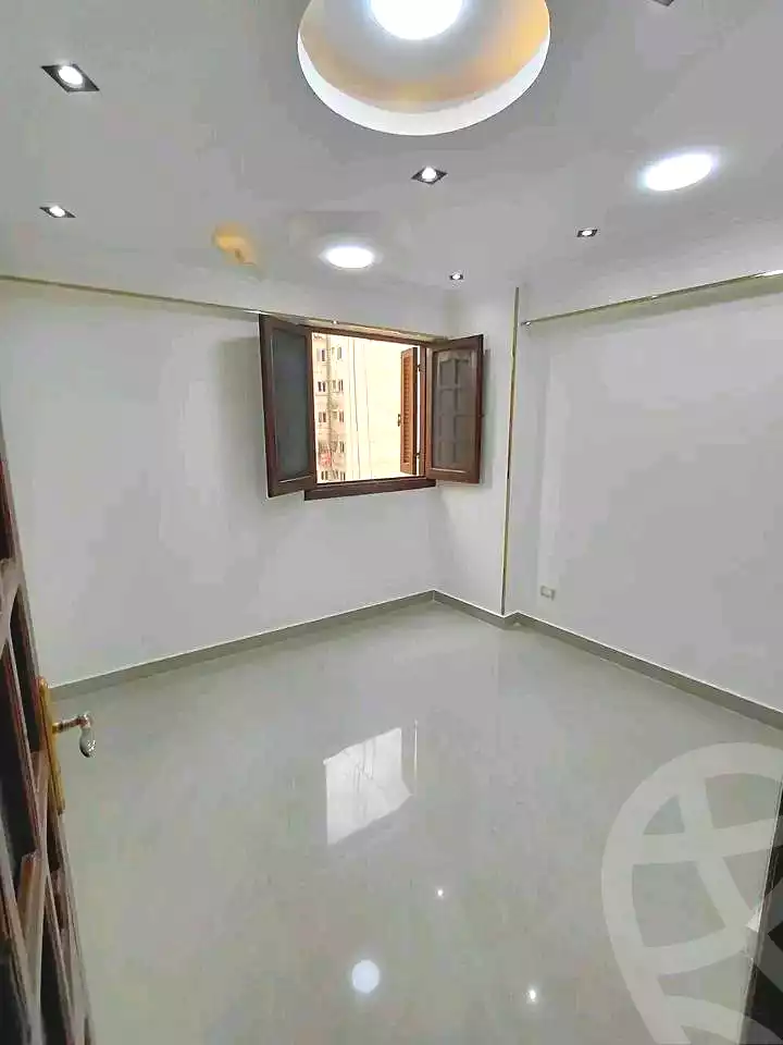 https://aqarmap.com.eg/ar/listing/6912328-for-sale-alexandria-sydy-bshr-sydy-bshr-bhry-street-15