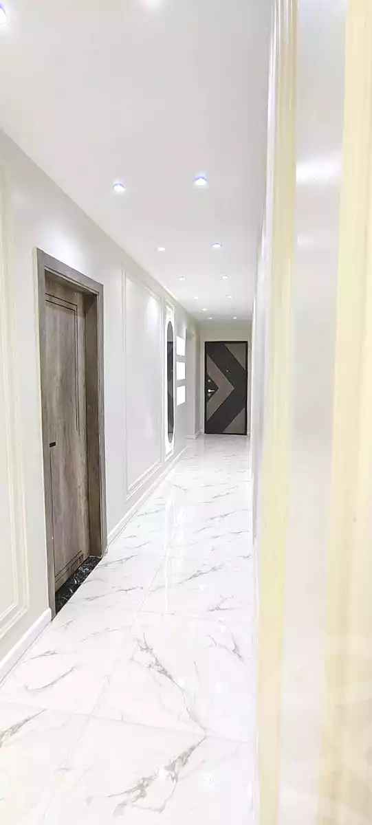 https://aqarmap.com.eg/ar/listing/6912639-for-sale-alexandria-al-agamy-el-hanouvel