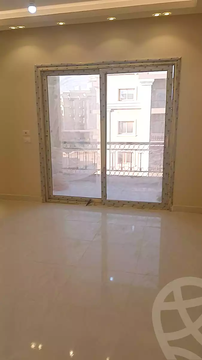 https://aqarmap.com.eg/ar/listing/6913556-for-rent-cairo-new-cairo-compounds-town-residence