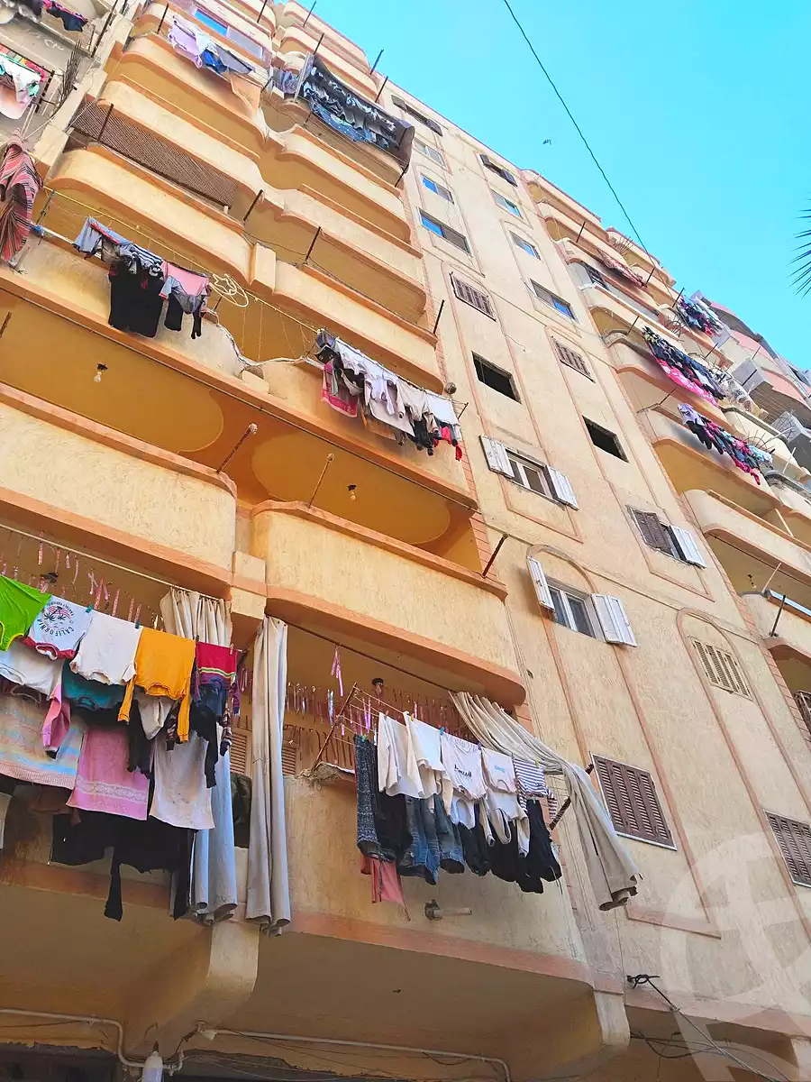 https://aqarmap.com.eg/ar/listing/6914135-for-sale-alexandria-al-agamy-el-hanouvel-al-haded-we-al-soulb-st
