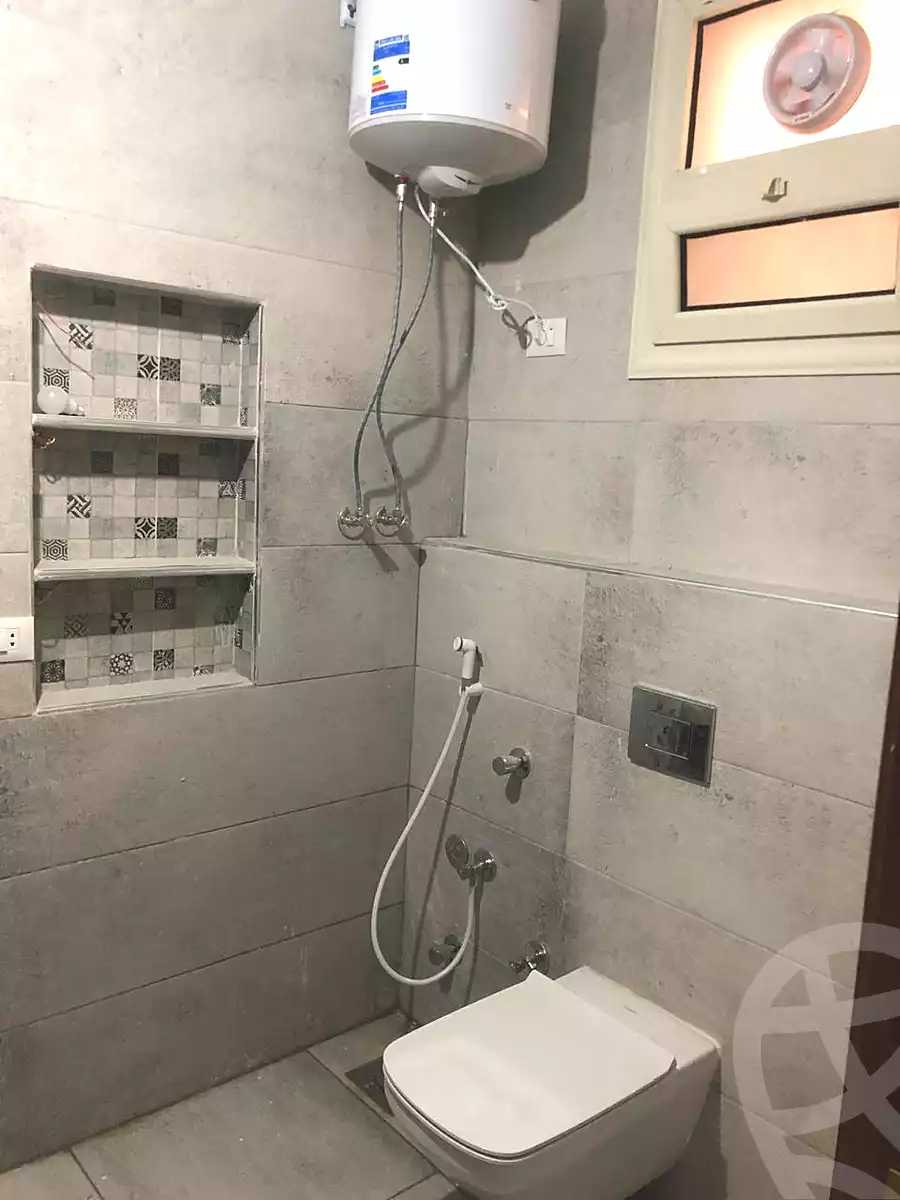 https://aqarmap.com.eg/ar/listing/6914659-for-rent-cairo-new-cairo-el-ahyaa-fifth-neighborhood-street-35