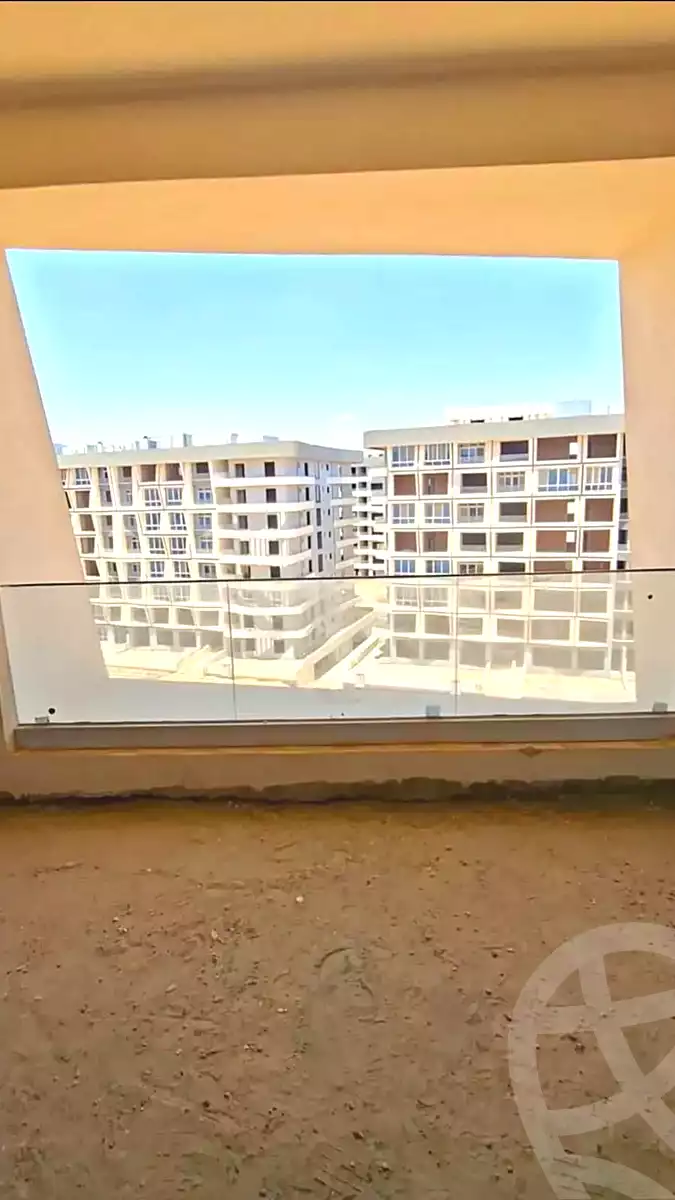 https://aqarmap.com.eg/ar/listing/6917145-for-sale-cairo-new-administrative-capital-r7-midtown-condo