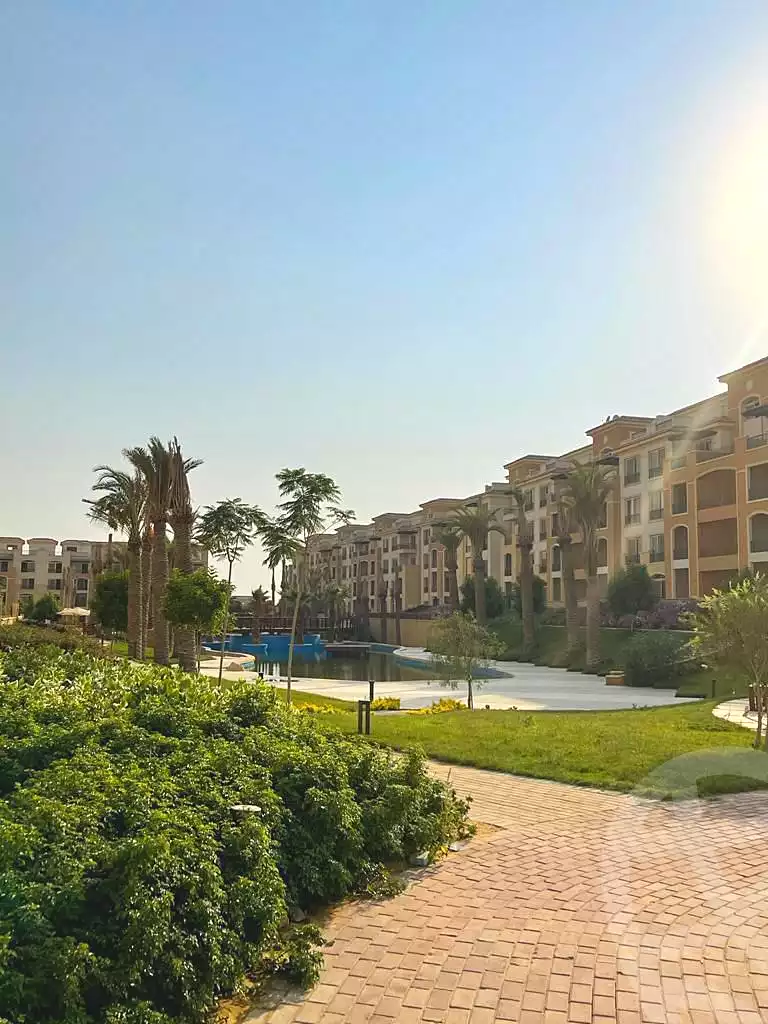 https://aqarmap.com.eg/en/listing/6917175-for-sale-cairo-new-cairo-compounds-stwn-ryzydns-by-ar-y-llttwyr