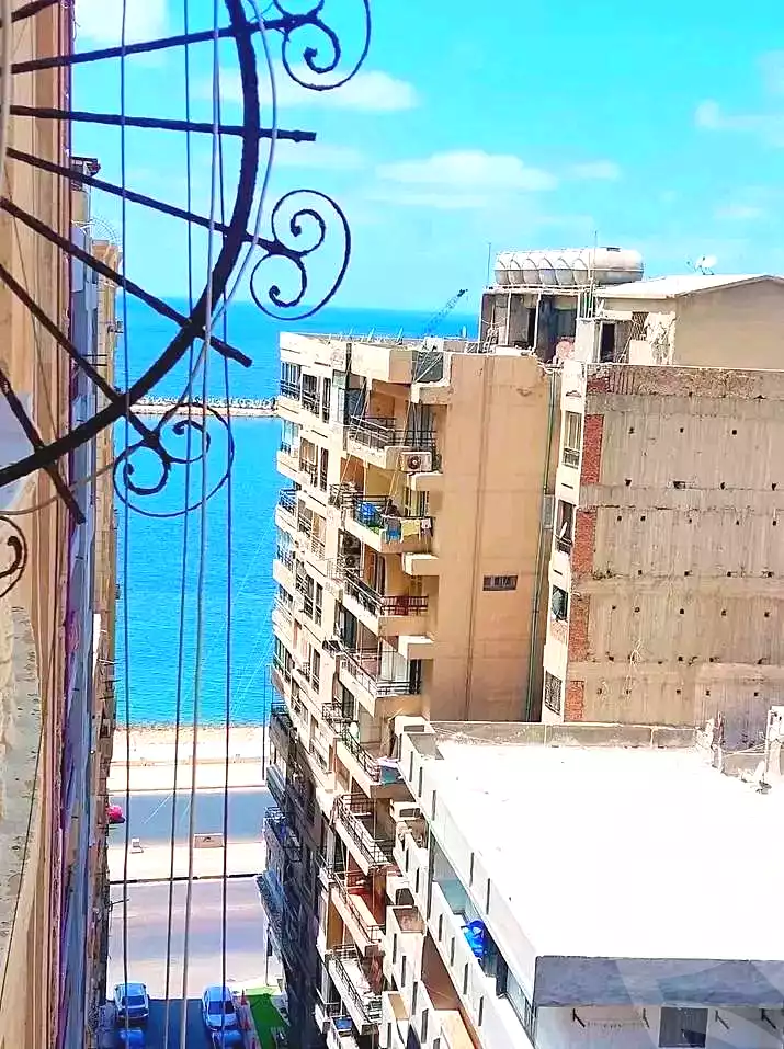 https://aqarmap.com.eg/ar/listing/6919072-for-sale-alexandria-sydy-bshr-sydy-bshr-bhry-shr-khld-bn-lwlyd