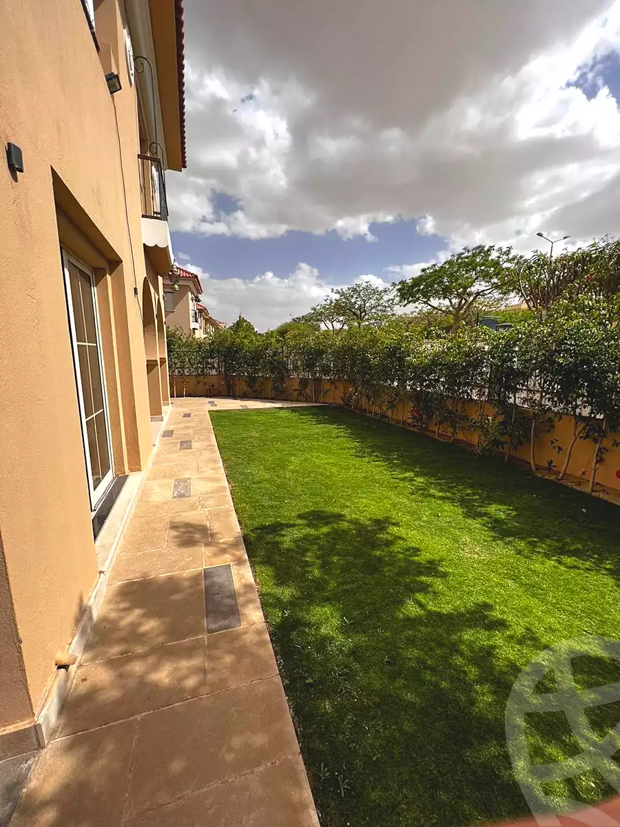 https://aqarmap.com.eg/ar/listing/6919220-for-sale-cairo-new-cairo-compounds-hyde-park-centre-ville-hyde-park