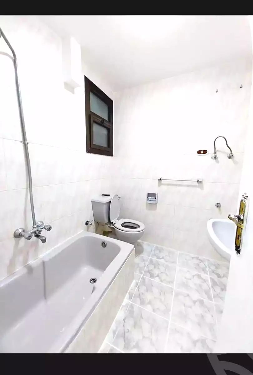 https://aqarmap.com.eg/en/listing/6919290-for-sale-alexandria-al-agamy-shataa-el-nakheel