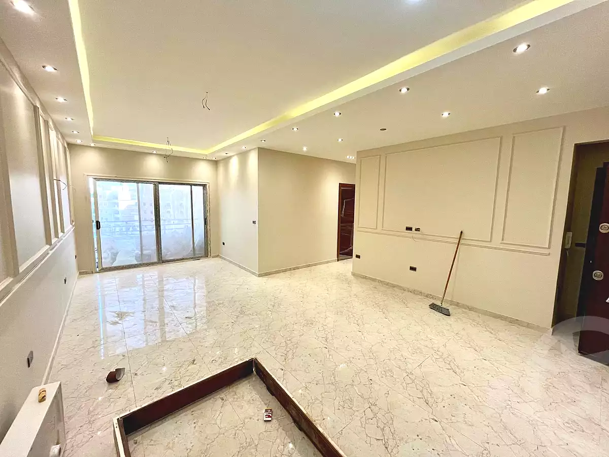 https://aqarmap.com.eg/ar/listing/6920668-for-rent-cairo-new-cairo-el-lotus-lotus-north-lmntq-lkhms-llwts-lshmly