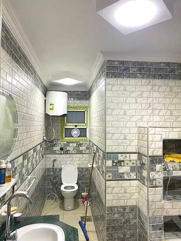 https://aqarmap.com.eg/ar/listing/6920842-for-sale-alexandria-bw-qyr-street-16